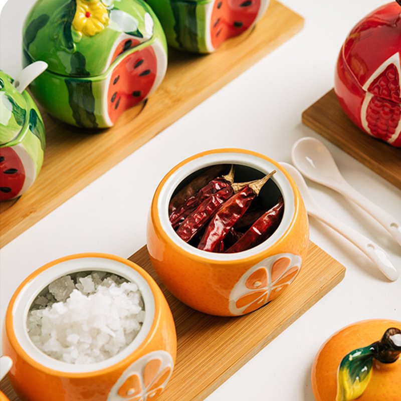 Im japanischen küchenzubehör porno-soße