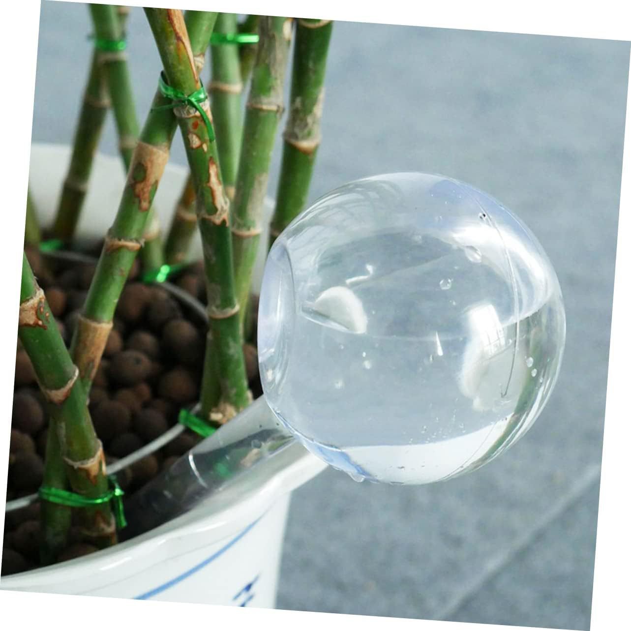 観葉植物に設置した自動給水器