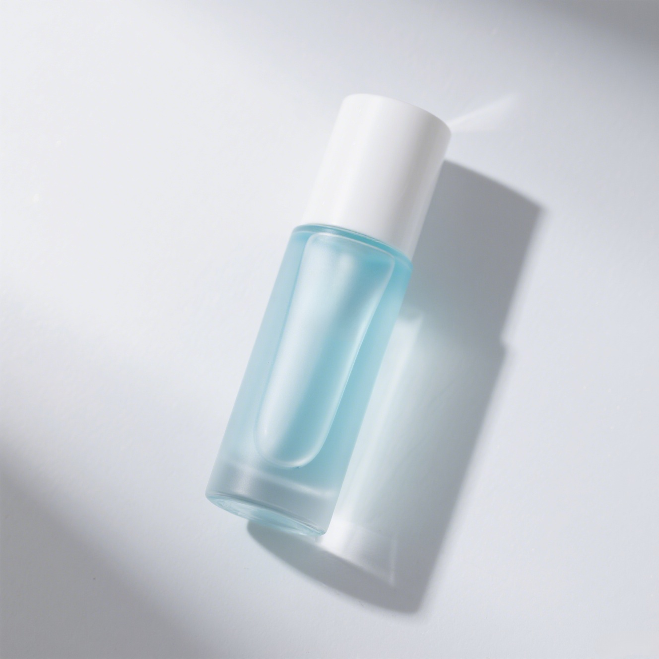 Hydratační, zklidňující a osvěžující esenciální voda