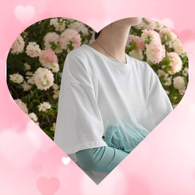 가볍고 통기성 좋은 망사 여성 상의