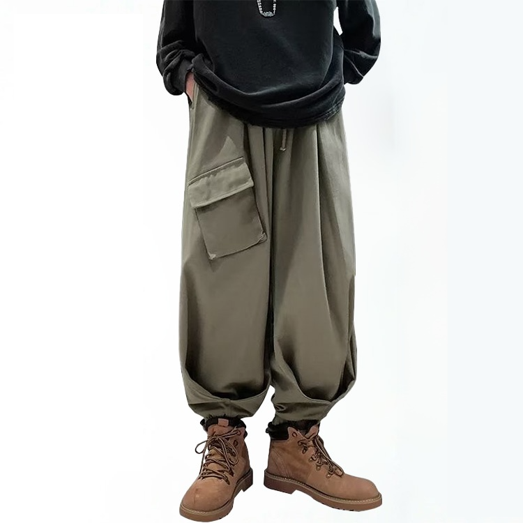 マーチンブーツとの相性抜群男性用ミリタリーグリーン機能性ワークパンツ