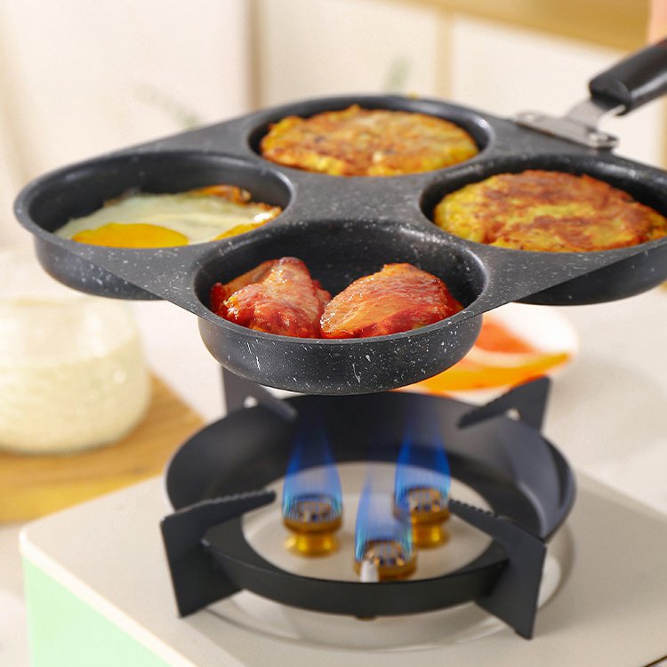 Mini pánev se čtyřmi otvory