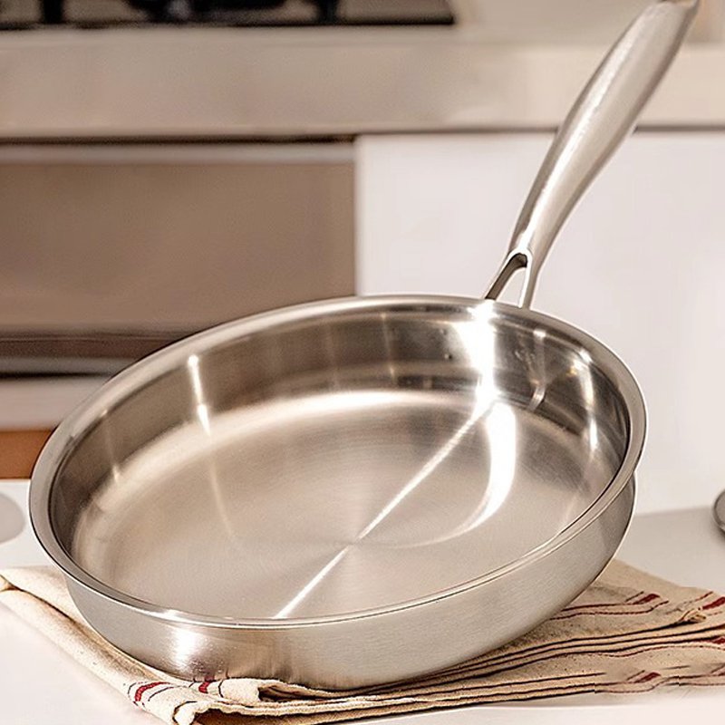 Nerezová nepřilnavá pánev