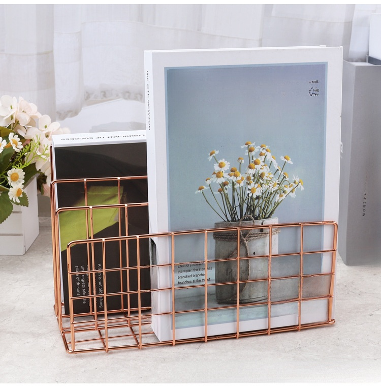 北欧デザインのシンプルで機能的な収納ラック