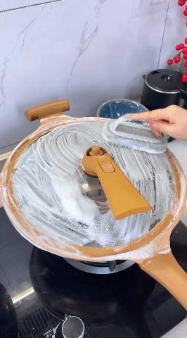 Detail rukojeti houbičkového kartáče