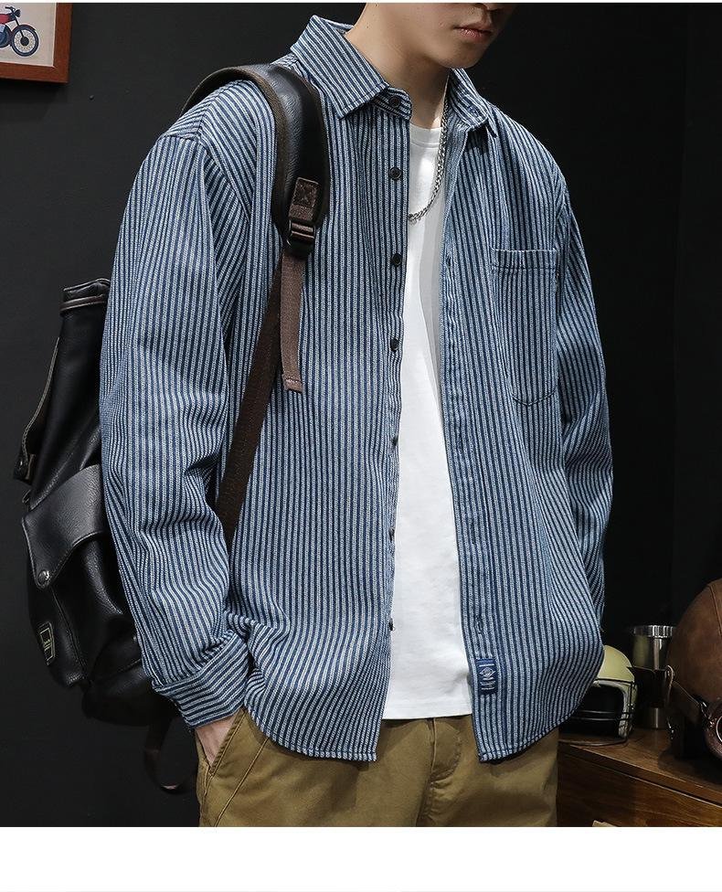 캐주얼 스트라이프 셔츠 남성 패션 연출