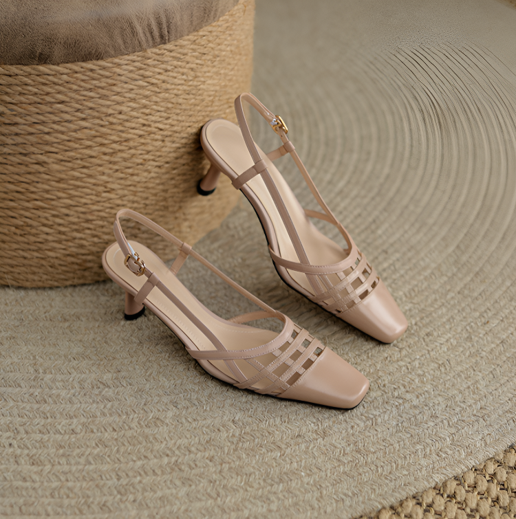 トレンド感ある編み込みデザインのミュール