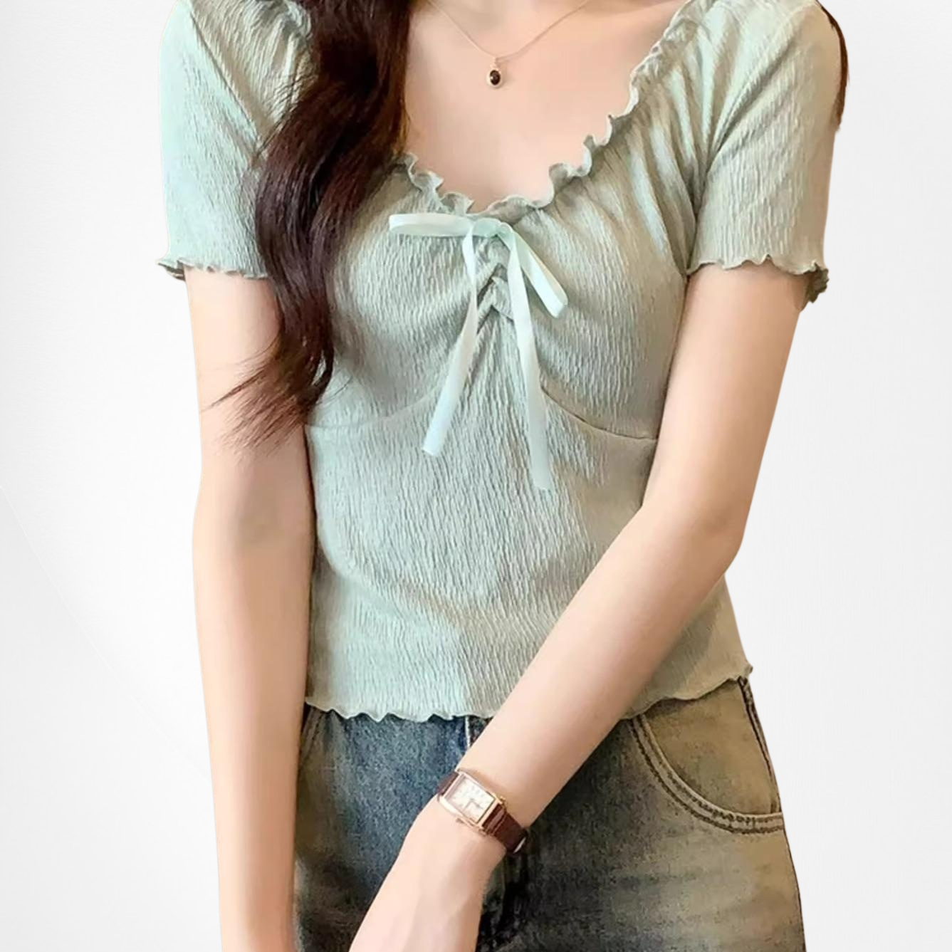 Kurzärmeliges Slim-Fit-Croptop mit Spitzen- und Rüschenverzierung für Frühling und Sommer