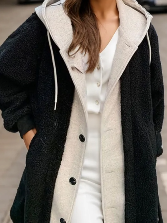 Manteau en laine à capuche