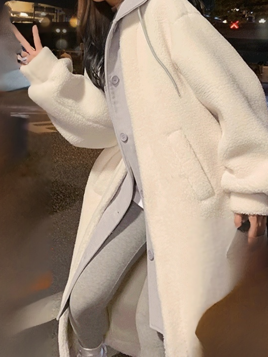 Manteau en laine à capuche