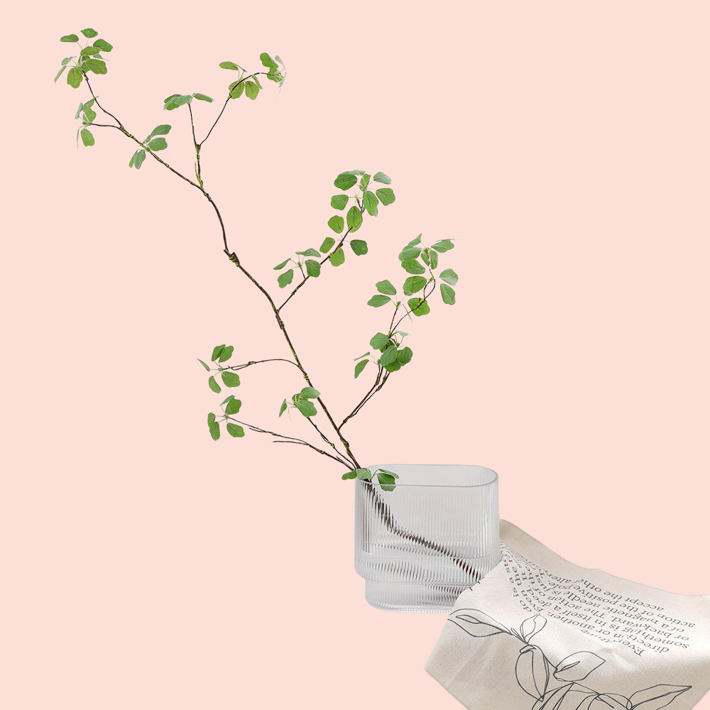 Chinese vertical glass vase