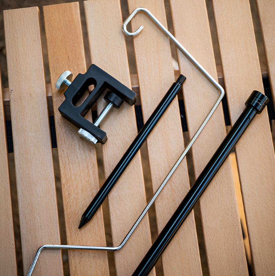 후크가 달린 캠핑 램프 스탠드