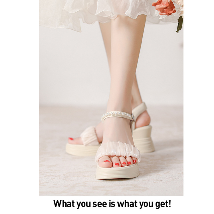 2025年夏の新作サンダルファッション厚底妖精風サンダル学生パールアウターサンダルローマサンダルレディースサンダル
