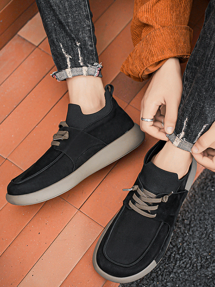 حذاء كاجوال من الجلد الناعم مع نعل ناعم ومرن