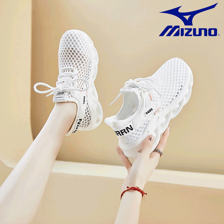 メッシュ通気性シューズ