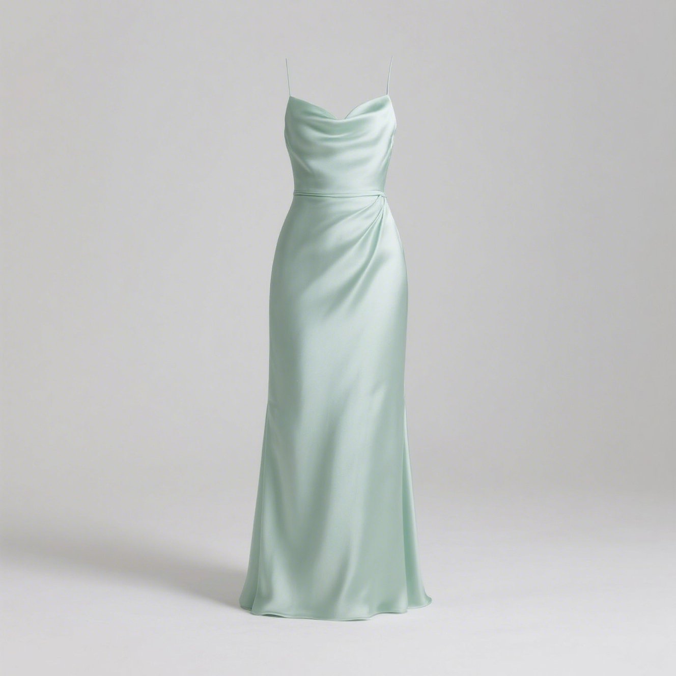 光沢サテンイブニングドレスの全体画像