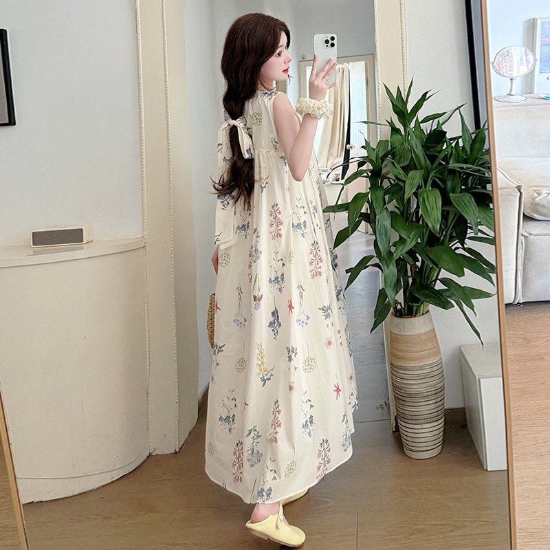 Mode, frauenkleidung im sommer bricht das kleid ab