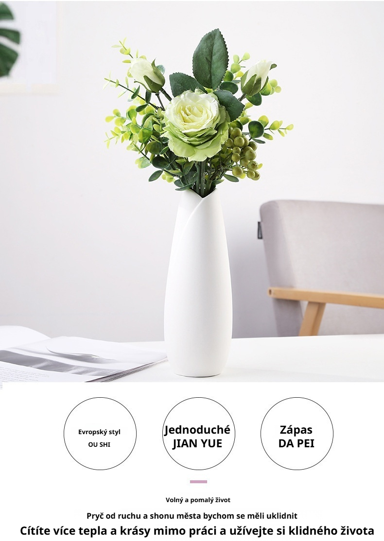 Keramická váza s elegantním designem