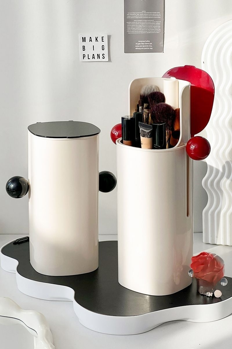 化粧品オーガナイザーの各収納部の使い方