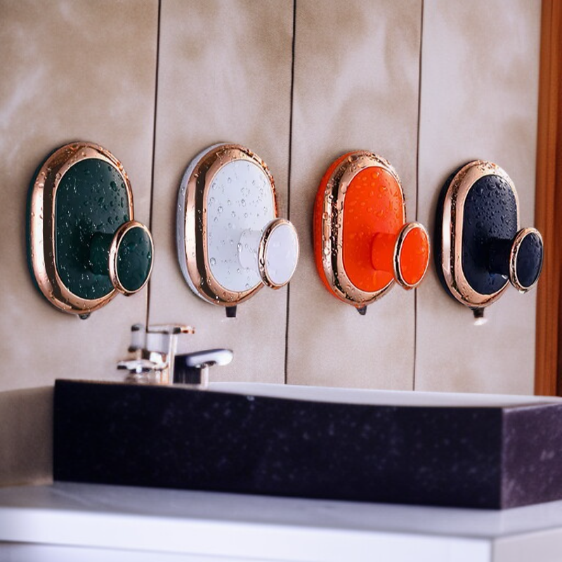 욕실 벽에 붙인 초강력 접착 고리