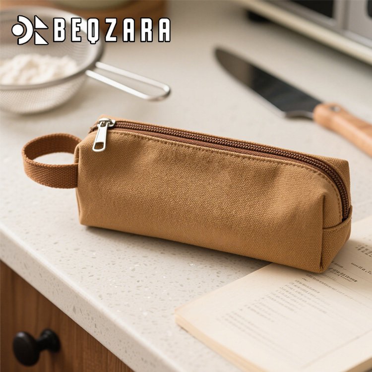 학생을 위한 넉넉한 수납 공간 필통