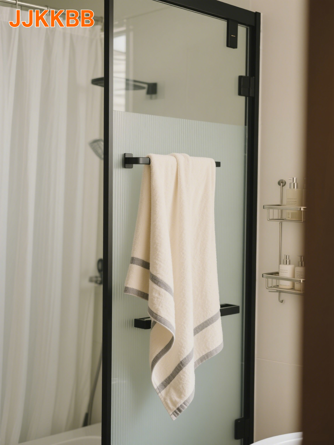 깨끗하고 신선한 수건