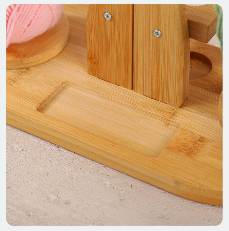 裁縫用品を収納したウールラック