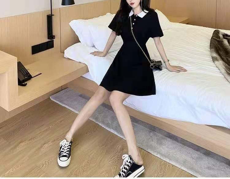 여리깡ブラックワンピース着用イメージ