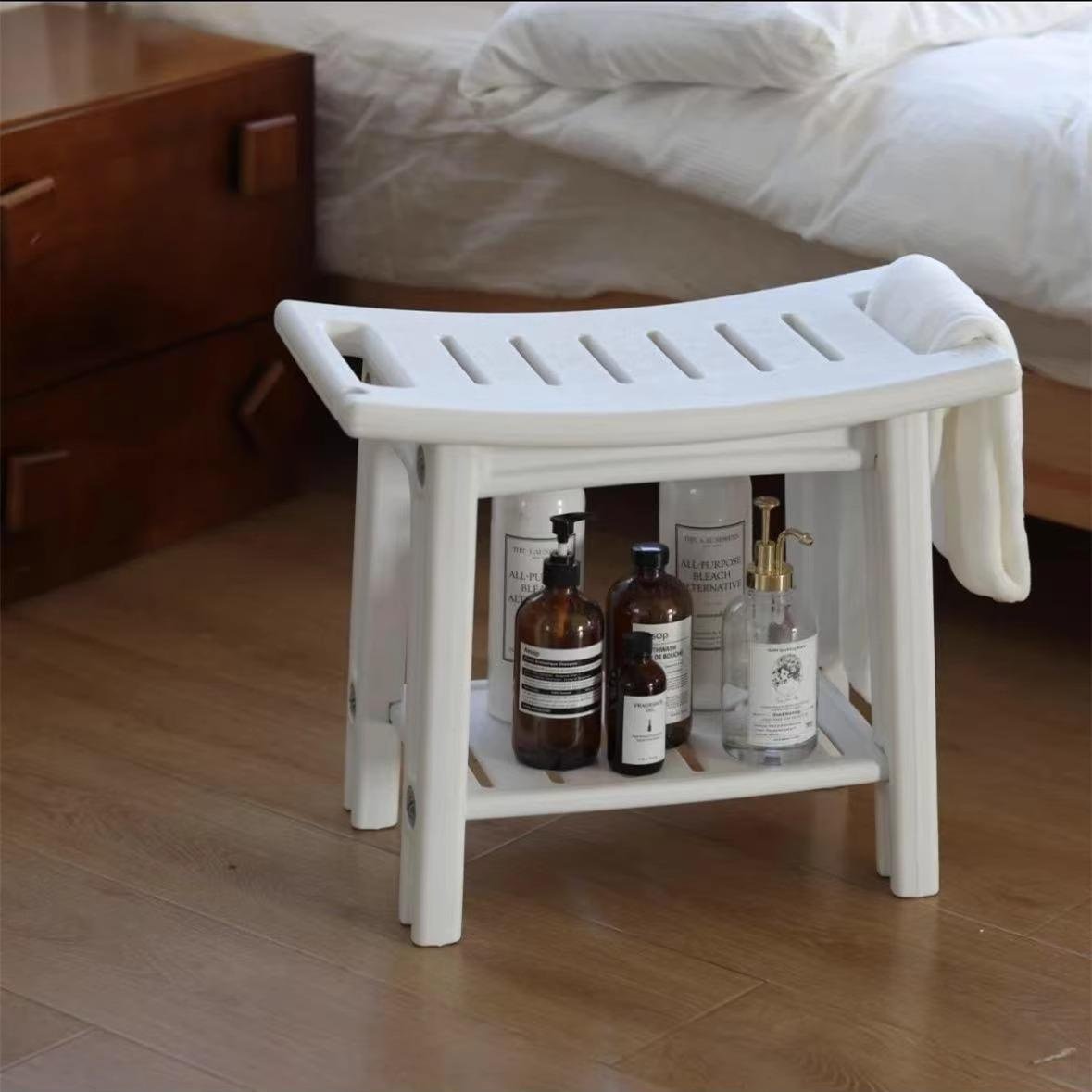 Nastavitelná výška koupelnové stoličky