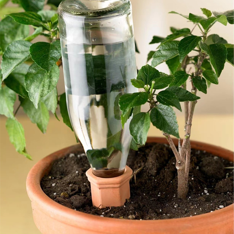 セラミック怠惰な自動花散水装置赤い陶器透水器 4 パックドリッパー庭点滴灌漑装置