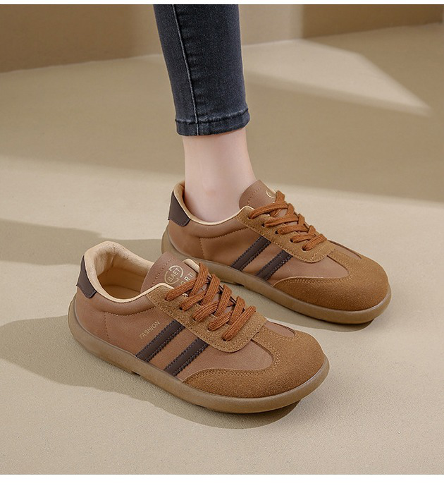 여학생을 위한 키높이 스니커즈