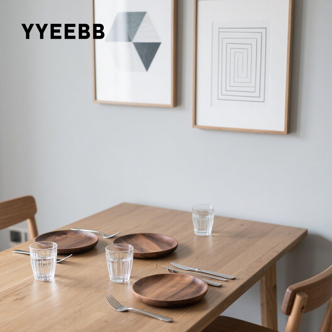 Solidny stół drewniany z naturalnych bali