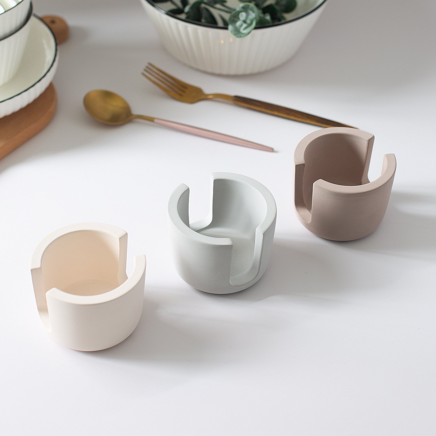 Držák na houbičku z křemelinové zeminy absorbující vlhkost