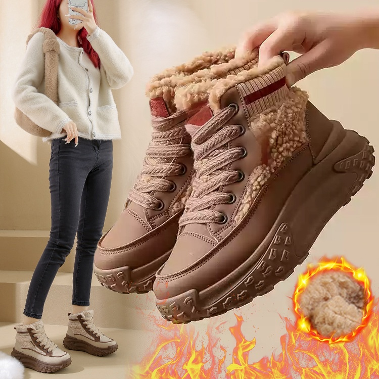 もこもこ厚底ブーツ