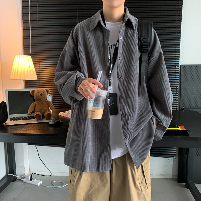 ティーンエイジャーのゆったり長袖コーデュロイシャツ ハンサムカジュアルシャツ秋ユニセックス個性シャツ
