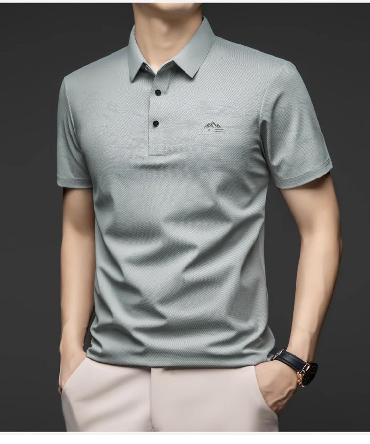 트렌디한 중년 남성 반팔 카라 티셔츠