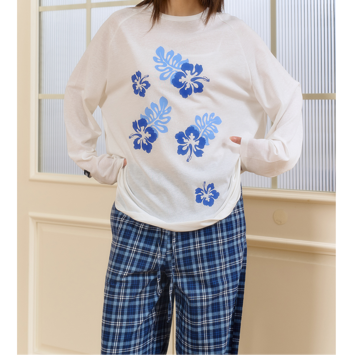 얇은 날씬해 보이는 루즈핏 나른한 자외선 차단 블라우스