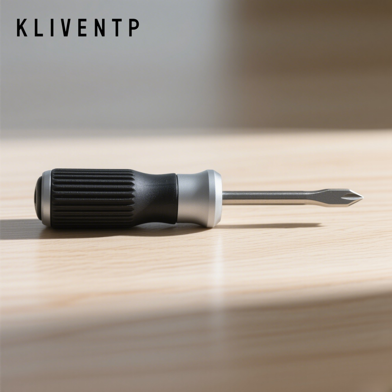 Compact design, easy to carry screwdriver