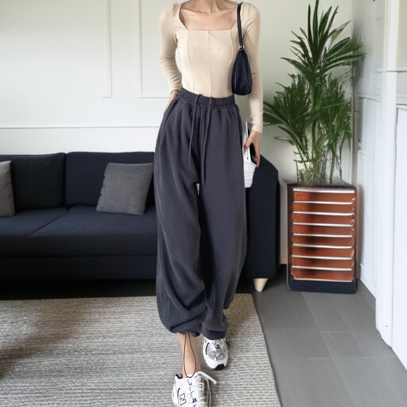 スポーツ用スウェットパンツ着用イメージ