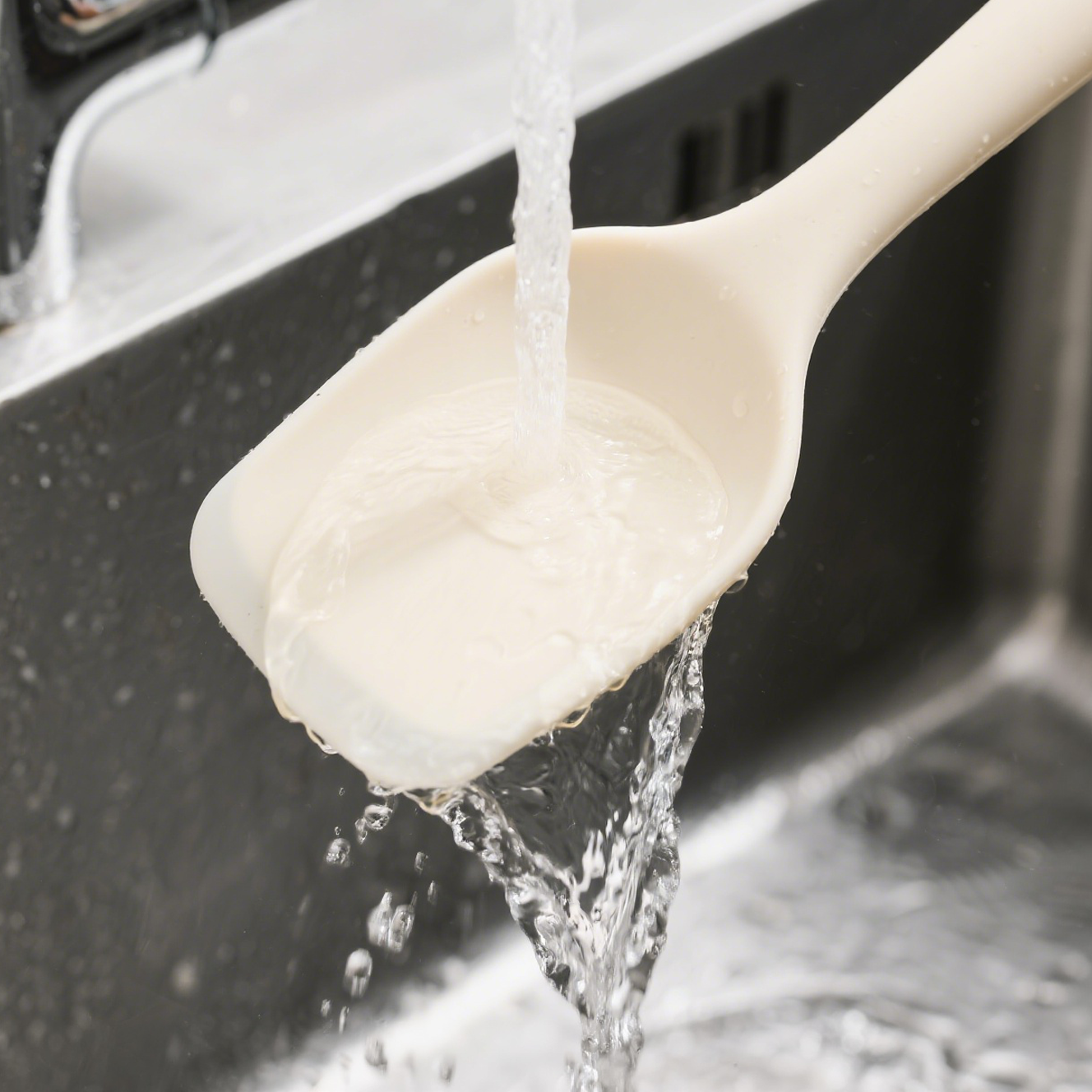 깨끗하게 세척 가능한 실리콘 주걱