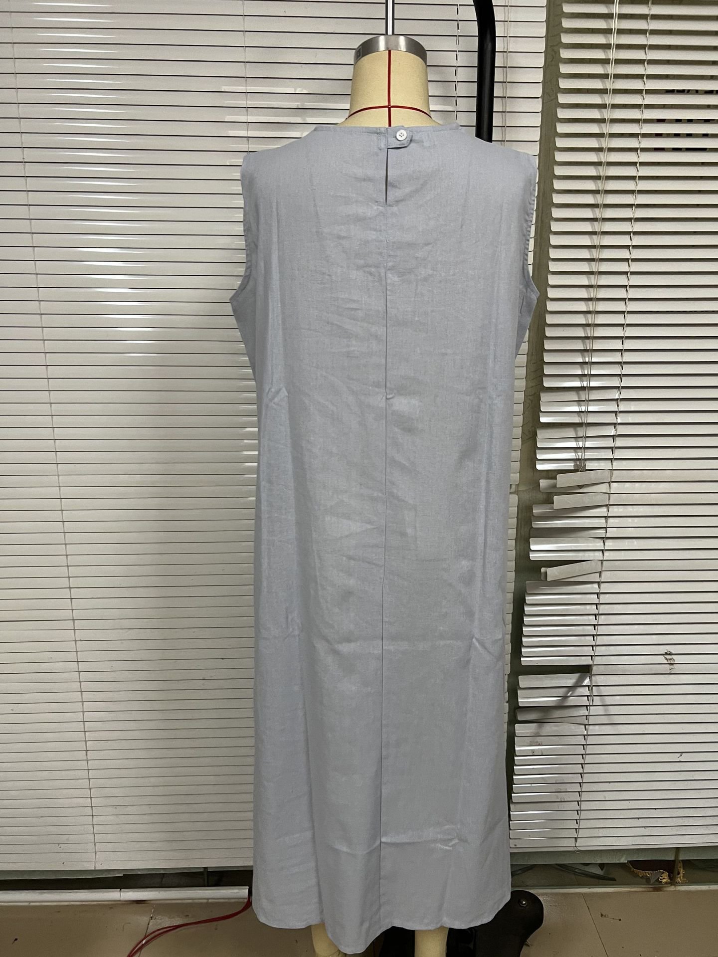 トレンド感あふれる良質ドレスデザイン