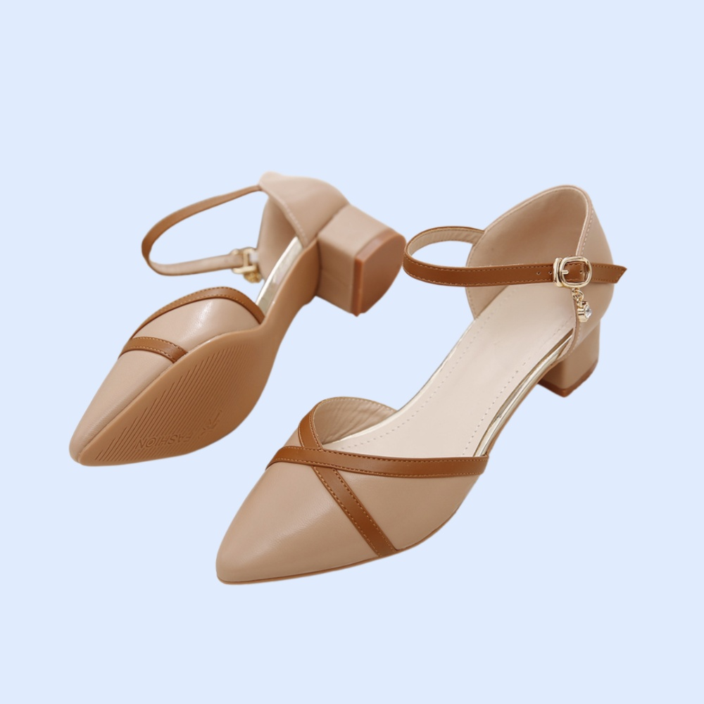 レディース ポインテッドトゥ バックルサンダル