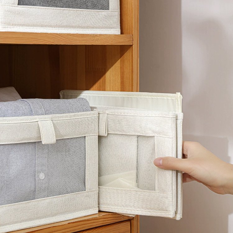 引き出し式衣類整理ケースです