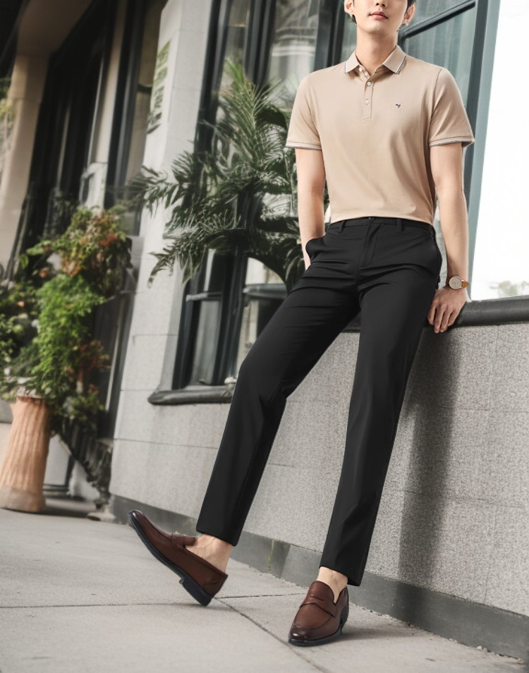 비즈니스 미팅에 적합한 남성 정장바지 스타일