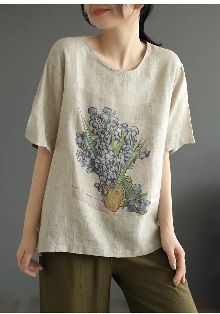 個性的な柄が映えるレトロTシャツ