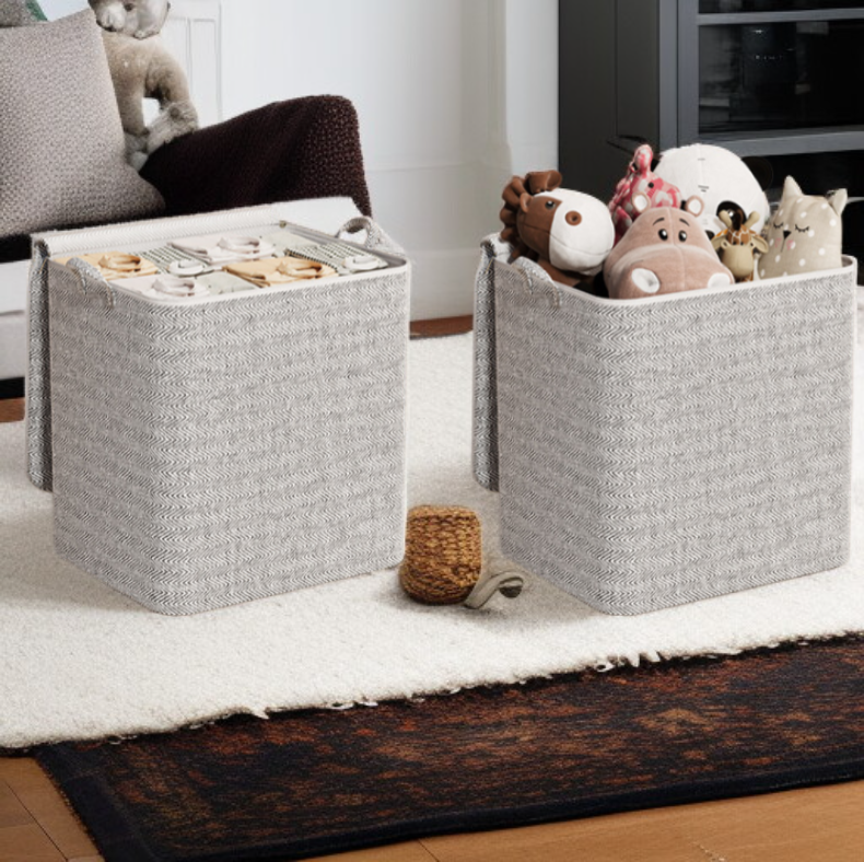 大容量収納ボックスで衣類をすっきり整理