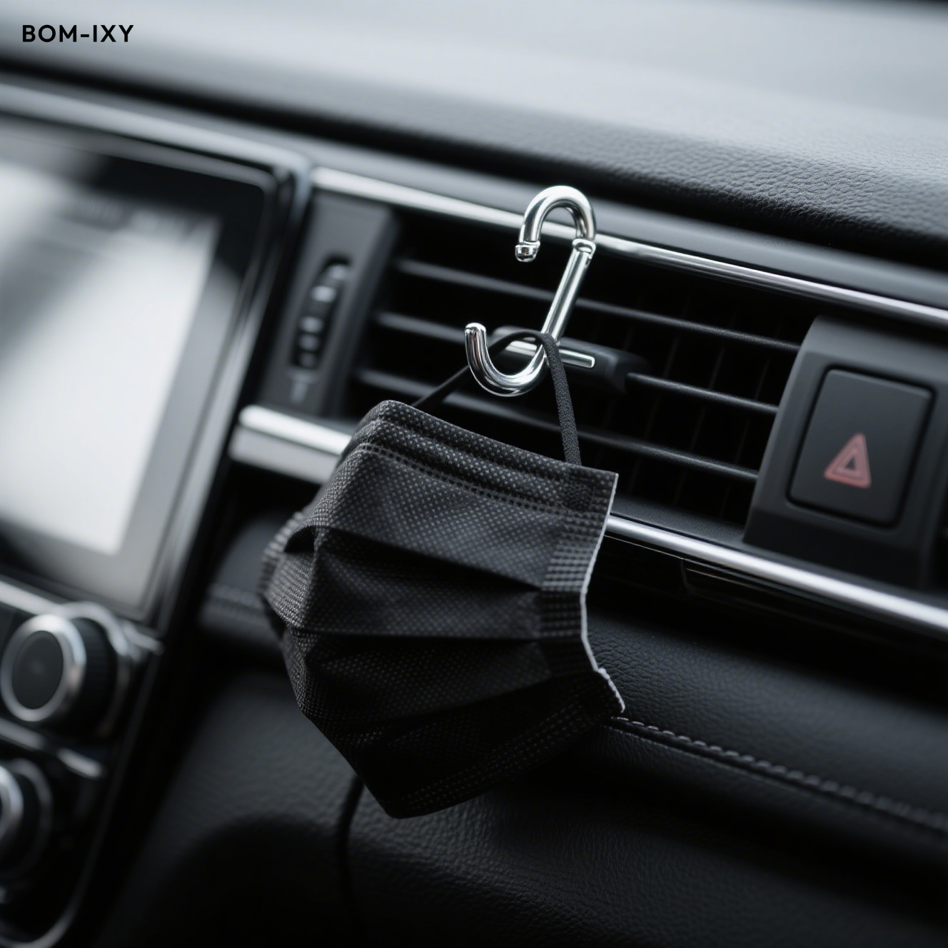 에어컨 통풍구 후크로 휴대폰 걸기