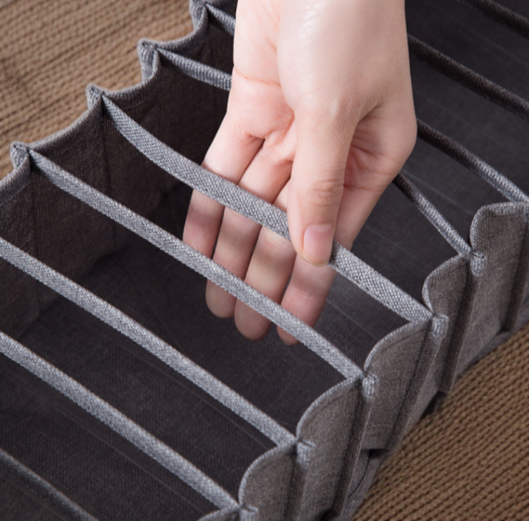 収納ボックスの耐久性と素材の詳細