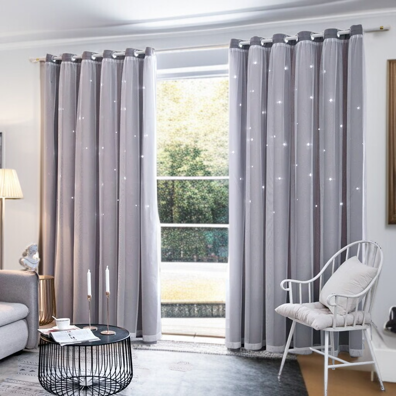 별 모양 펀칭이 돋보이는 레이스 커튼