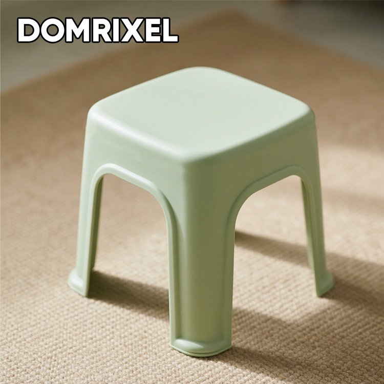 小さなプラスチック製スツールの全体写真
